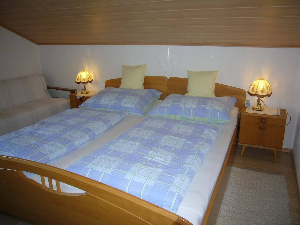 Ferienwohnungen Haus Peer Bad Goisern am Hallstättersee Zimmer foto