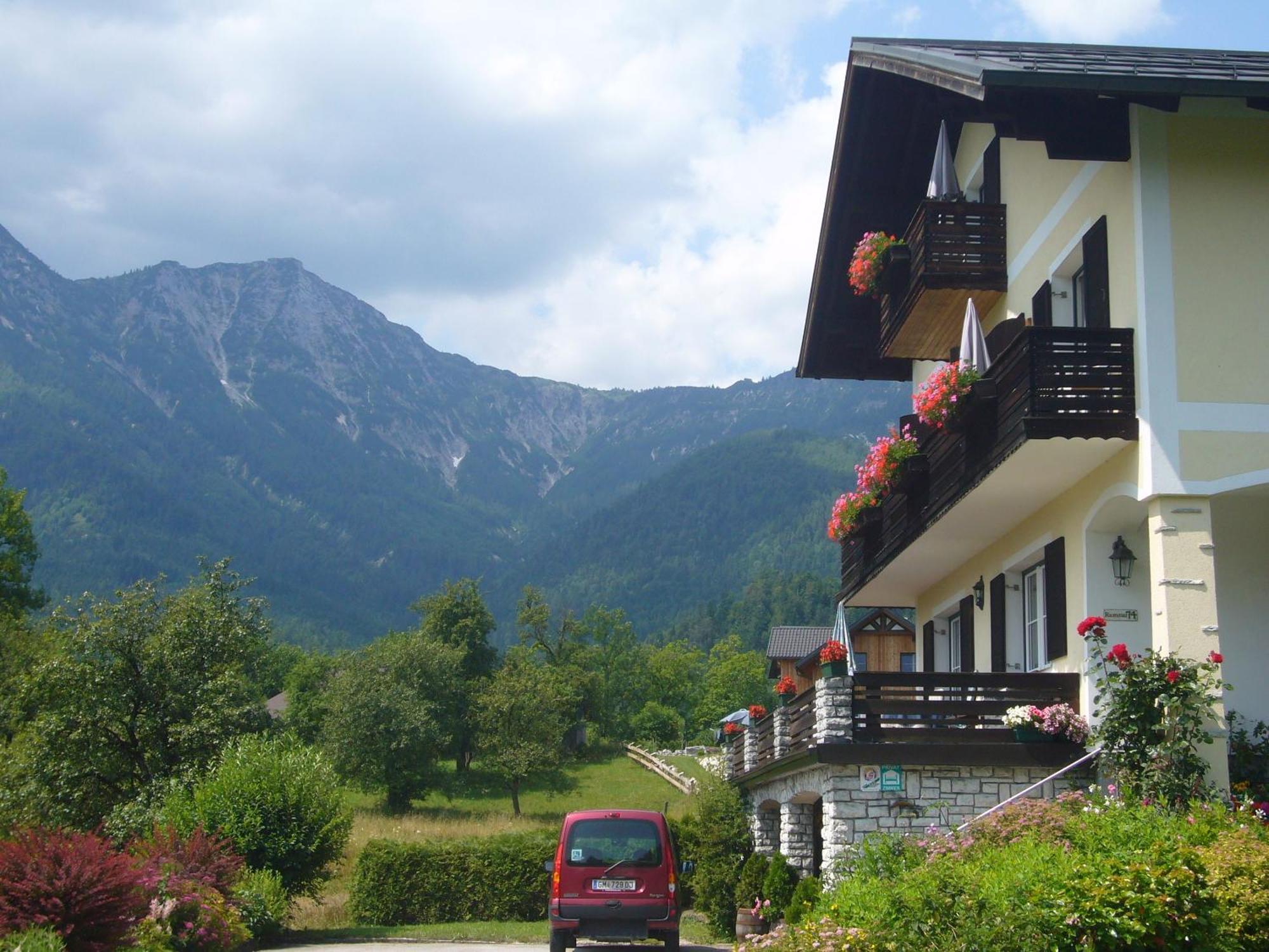 Ferienwohnungen Haus Peer Bad Goisern am Hallstättersee Exterior foto